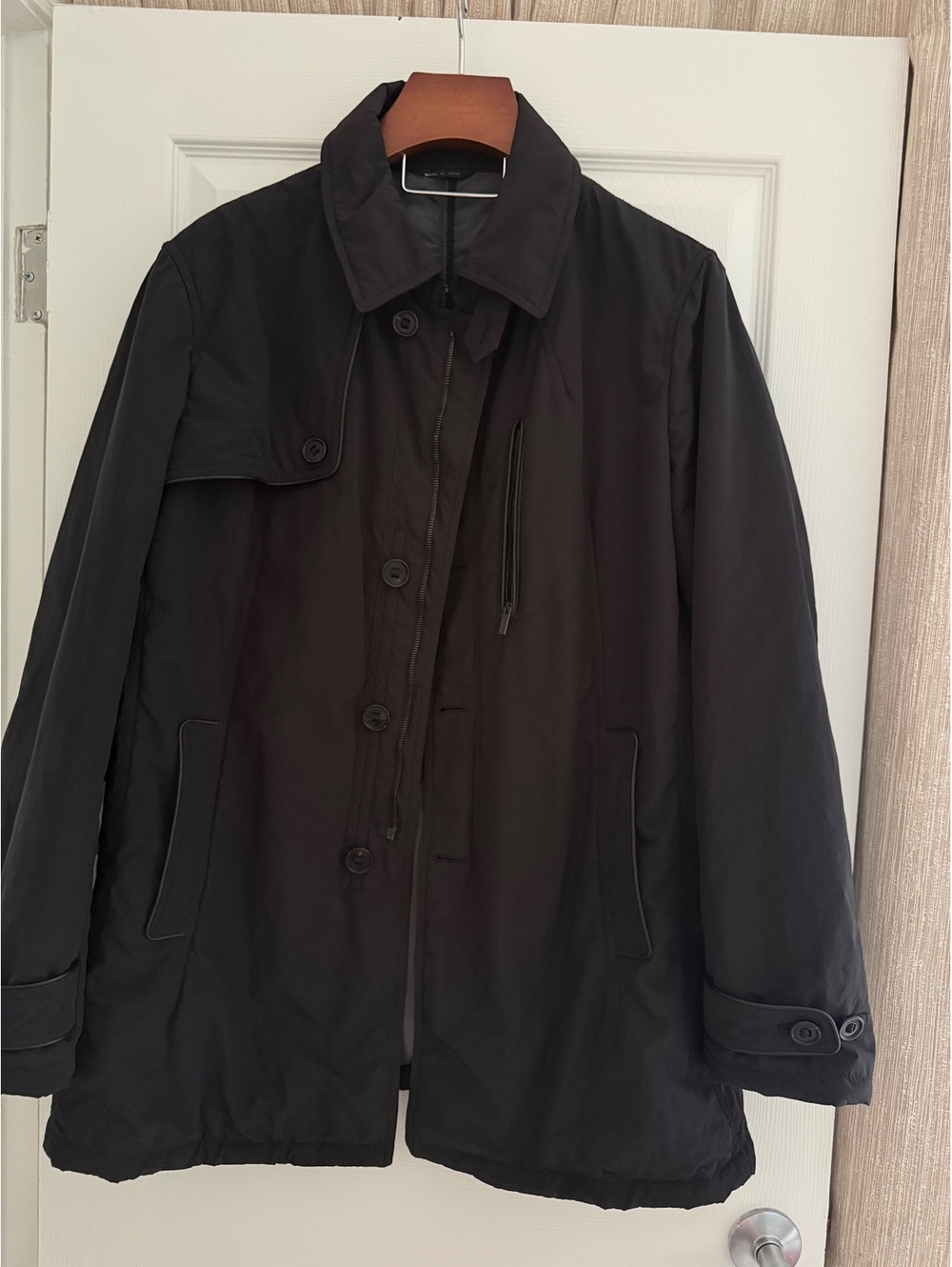 Authentic Giorgio Armani Men’s Black Fall Jacket Made in Italy Size L Est